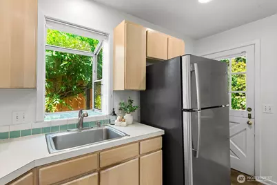 4018 59th Avenue SW, Seattle, WA 98116 - Photo 20