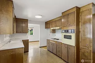 3751 SW Rose St, Seattle, WA 98126 - Photo 14