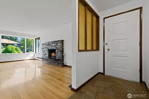 3751 SW Rose St, Seattle, WA 98126 - Photo 4