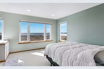 913 Riley Road, Oak Harbor, WA 98277 - Photo 18