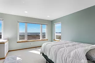 913 Riley Rd, Oak Harbor, WA 98277 - Photo 18