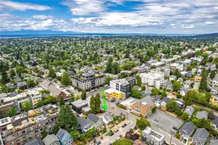 6823 Phinney Ave N, Seattle, WA 98103 - Photo 8