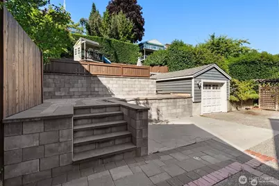 312 Prospect Street, Seattle, WA 98109 - Photo 40