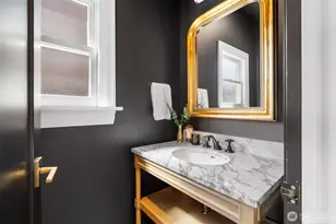312 Prospect St, Seattle, WA 98109 - Photo 20
