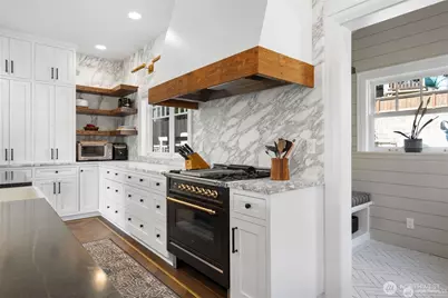 312 Prospect Street, Seattle, WA 98109 - Photo 18