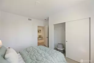 5819 Phinney Ave N, Seattle, WA 98103 - Photo 20