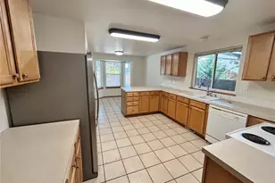 7030 46th Ln SE, Olympia, WA 98503 - Photo 6