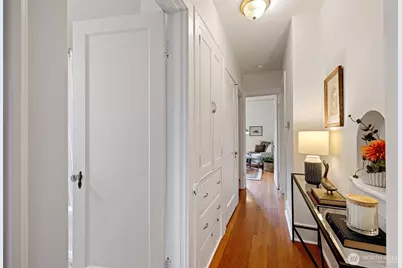 741 N 67th Street, Seattle, WA 98103 - Photo 16