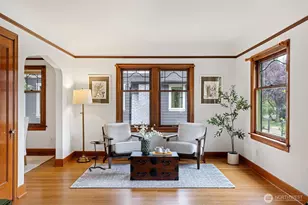 741 N 67th St, Seattle, WA 98103 - Photo 8
