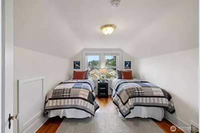 741 N 67th Street, Seattle, WA 98103 - Photo 20