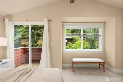 118 NW 39th Street #B, Seattle, WA 98107 - Photo 16