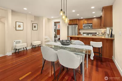 118 NW 39th Street #B, Seattle, WA 98107 - Photo 2