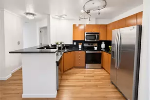 621 5th Ave N, Seattle, WA 98109 - Photo 8
