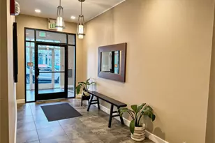 621 5th Ave N, Seattle, WA 98109 - Photo 24