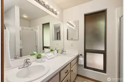 9793 NE Murden Cove Drive, Bainbridge Island, WA 98110 - Photo 24