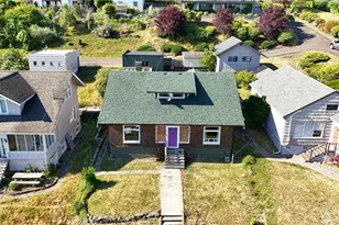 317 Sunset Dr, Hoquiam, WA 98550 - Photo 2