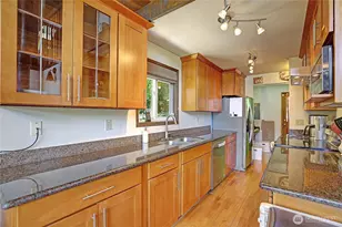 13806 W Lake Kathleen Dr SE, Renton, WA 98059 - Photo 16