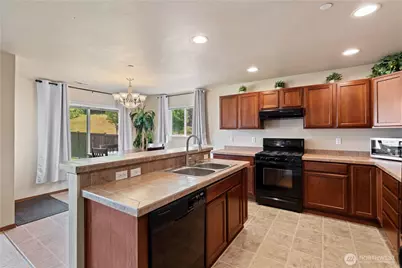 3197 Sheaser Way, DuPont, WA 98327 - Photo 4