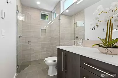 3929 2nd Avenue NE, Seattle, WA 98105 - Photo 16