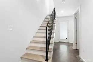 3929 2nd Ave NE, Seattle, WA 98105 - Photo 18