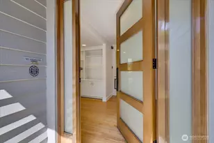 8510 SE 72nd St, Mercer Island, WA 98040 - Photo 2