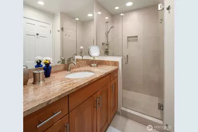2330 43rd Avenue E #402B, Seattle, WA 98112 - Photo 18