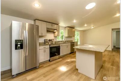 17807 43rd Avenue E, Tacoma, WA 98446 - Photo 4