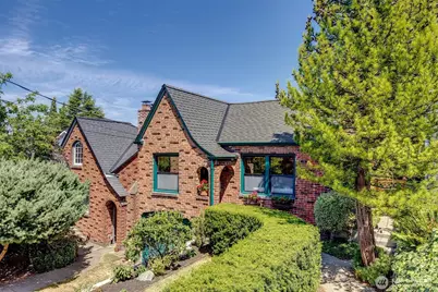 2714 Queen Anne Avenue N, Seattle, WA 98109 - Photo 4
