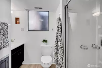 2714 Queen Anne Avenue N, Seattle, WA 98109 - Photo 26