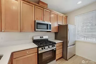 19010 68th Ave NE, Kenmore, WA 98028 - Photo 6