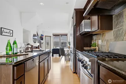 1420 18th Avenue #A, Seattle, WA 98122 - Photo 8