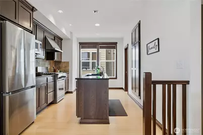1420 18th Avenue #A, Seattle, WA 98122 - Photo 6