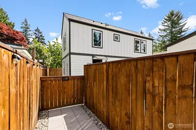 14338 Ashworth Avenue N #B, Seattle, WA 98133 - Photo 2