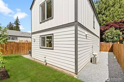 14338 Ashworth Avenue N #B, Seattle, WA 98133 - Photo 26