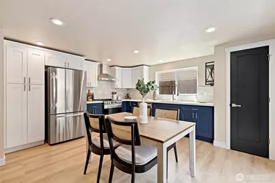 14338 Ashworth Avenue N #B, Seattle, WA 98133 - Photo 10