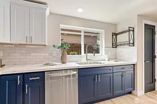 14338 Ashworth Ave N, Seattle, WA 98133 - Photo 12