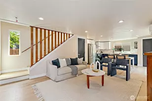 14338 Ashworth Ave N, Seattle, WA 98133 - Photo 4