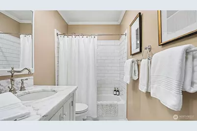 3420 Burke N #C-308, Seattle, WA 98103 - Photo 14