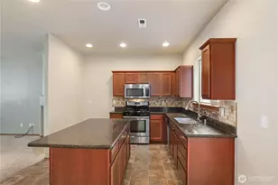 1721 203rd St Ct E, Spanaway, WA 98387 - Photo 8