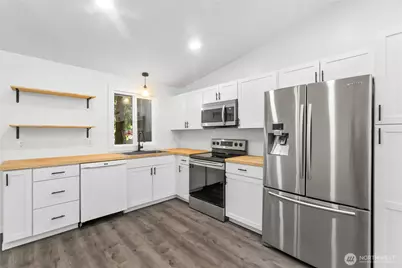 7008 Parkdale Drive NW, Bremerton, WA 98311 - Photo 12