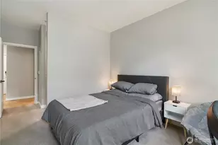 2415 2nd Ave, Seattle, WA 98121 - Photo 32