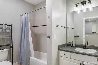 2415 2nd Avenue #448, Seattle, WA 98121 - Photo 10