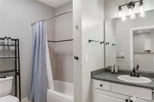 2415 2nd Ave, Seattle, WA 98121 - Photo 10