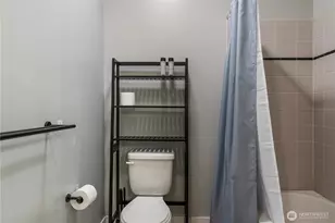 2415 2nd Ave, Seattle, WA 98121 - Photo 22