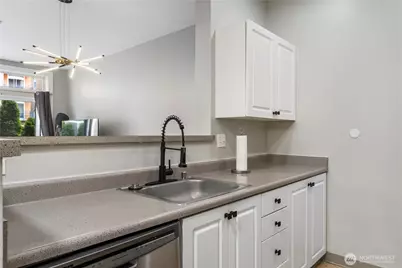 2415 2nd Avenue #448, Seattle, WA 98121 - Photo 16