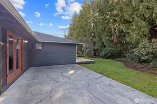 10009 161st Avenue Northeast, Redmond, WA 98052 - Photo 24