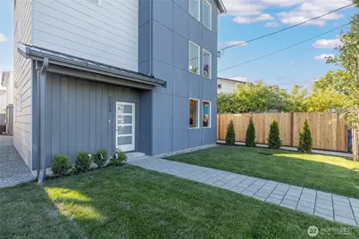 9323 Marcus Avenue S, Seattle, WA 98118 - Photo 34