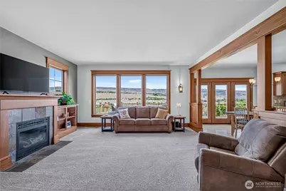 2610 Tuscany Lane, Malaga, WA 98828 - Photo 6