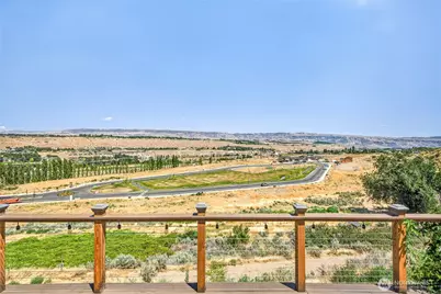 2610 Tuscany Lane, Malaga, WA 98828 - Photo 34