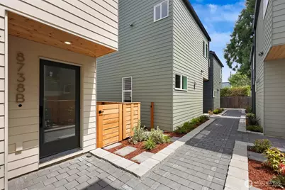 8738 B 13th Avenue NW, Seattle, WA 98117 - Photo 16